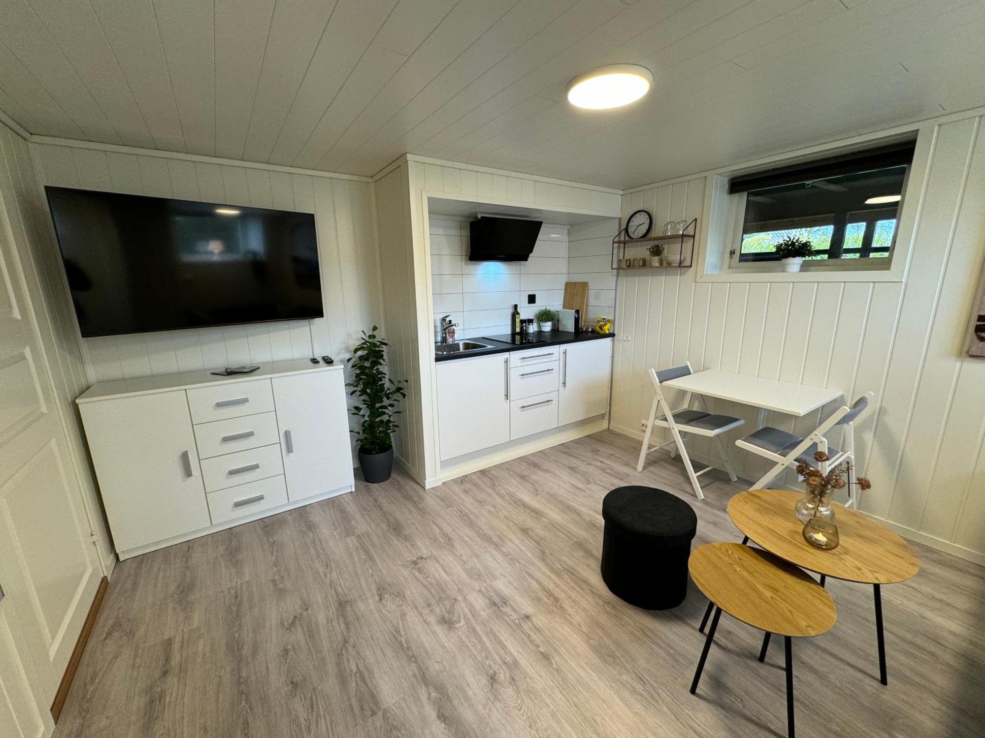 Mini Apartment In Centre Of Jorpeland Luaran gambar